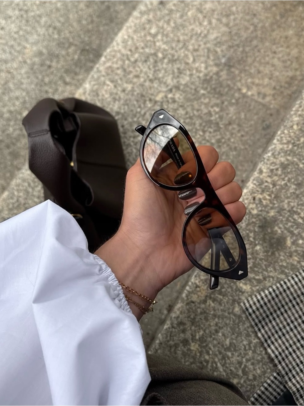 Authentic brand new Prada viral sunglasses SPR B15 - Picture 2 of 4